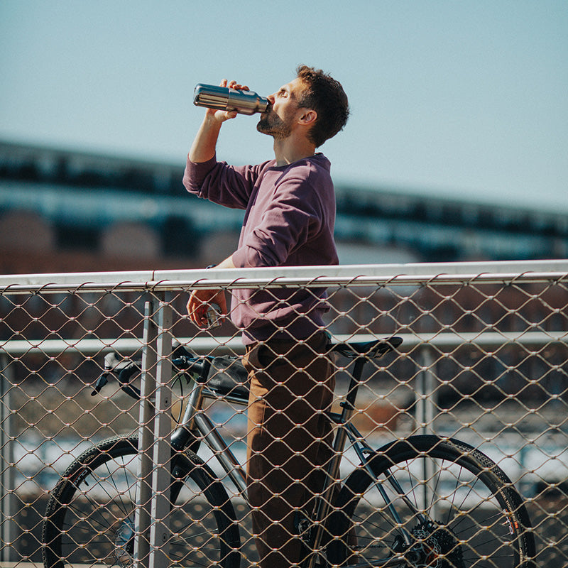 16oz-rise-reflect-with-bamboo-cap-s8 16oz_rise_reflect_man_bike_square.jpg