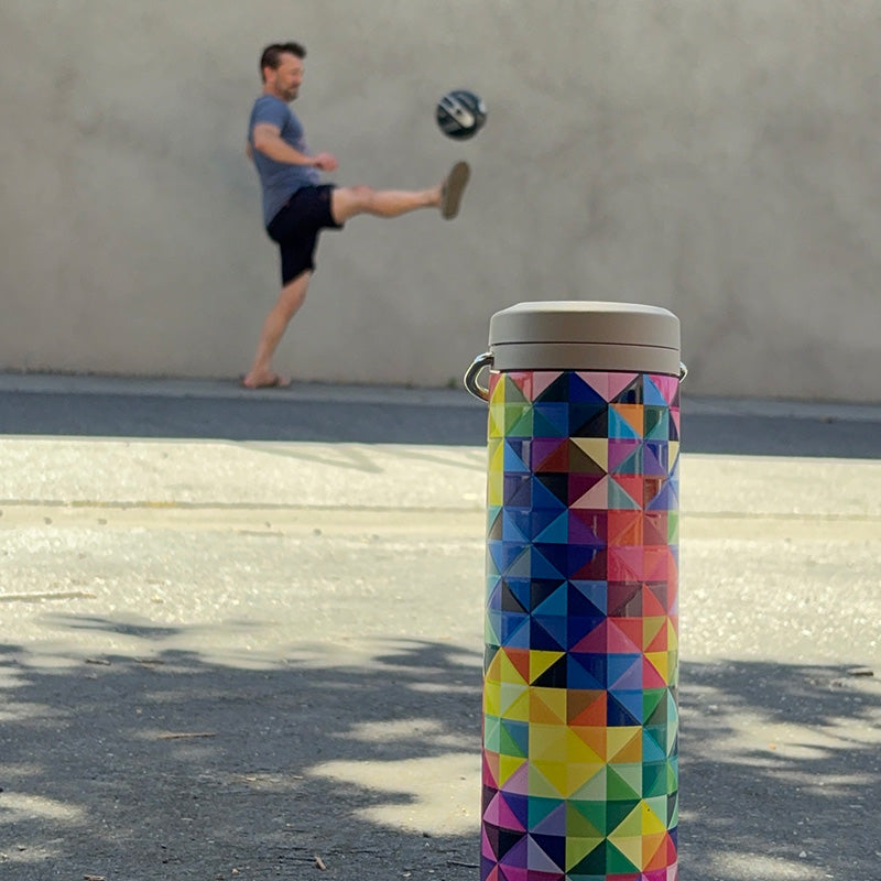 20oz-tkwide-with-twist-cap-mosaic-u3 20oz_tkwide_bottle_seasonal_mosaic_soccerball_player_square.jpg