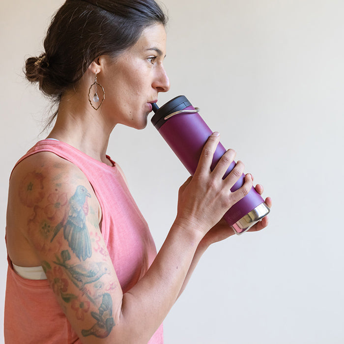 tkwide-twist-cap-with-straw-kit-y7 K20TKWPT-PP-T-TWIST-straw_cap_drinking_yoga_lifestyle_64bb08ca-98d0-4e89-83fd-b166cda65ccd.jpg