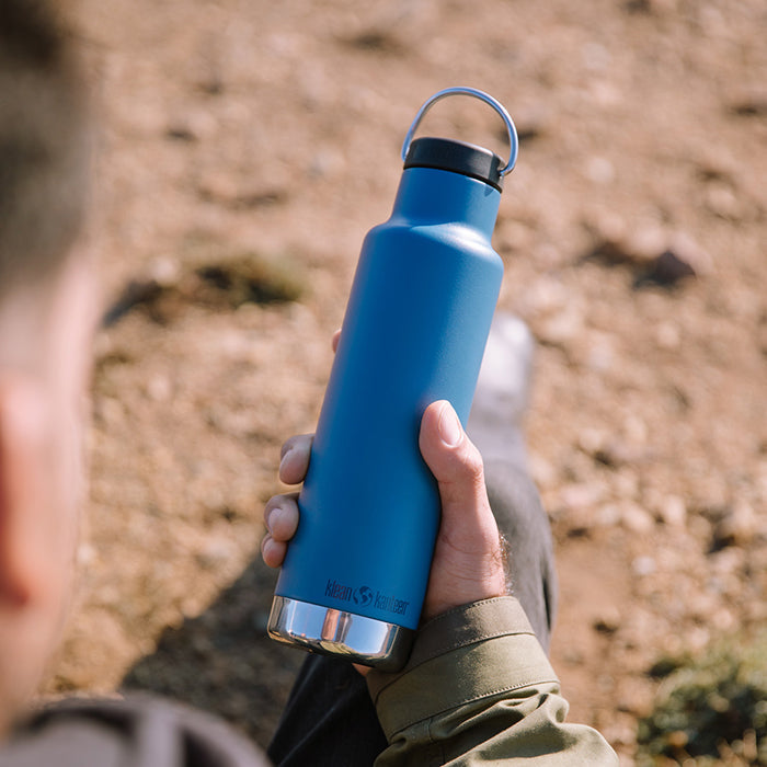 classic-loop-cap-o2 K20VCNPPL-RT-bottle_loop_cap_blue_lifestyle.jpg