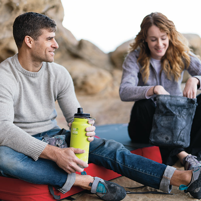 tkwide-chug-cap-d2 K32TKWSSL-JP-chug_cap_bouldering_lifestyle.jpg
