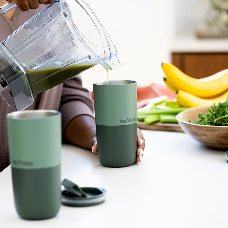 smoothie-set-s6 smoothie_kit_rise_tumbler_smoothie_pour.jpg
